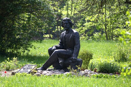 Statue ilya repin artist