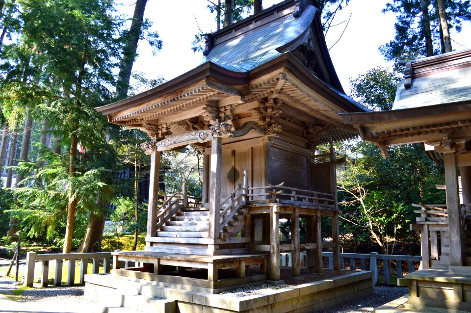 Takekure-jinja (Iyahiko-jinja)