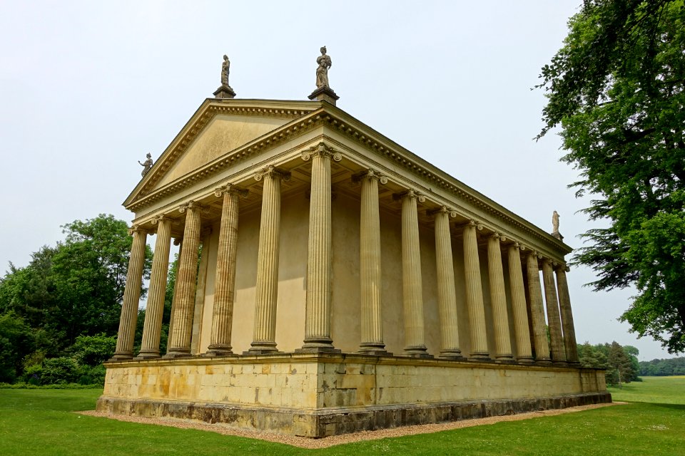 Temple of Concord and Victory, Stowe - Buckinghamshire, England - DSC07317