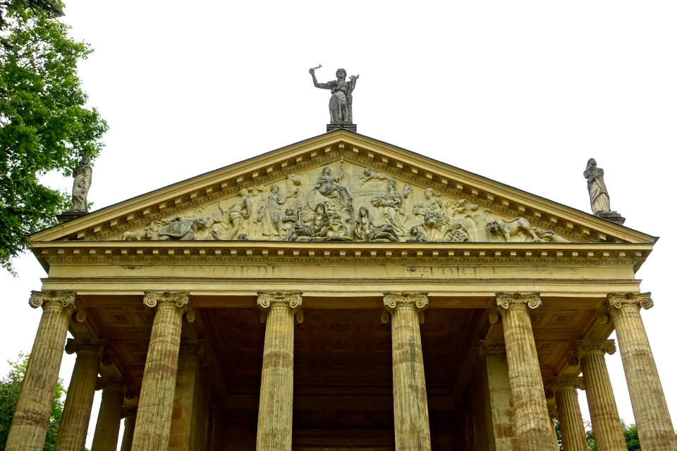 Temple of Concord and Victory, Stowe - Buckinghamshire, England - DSC07299