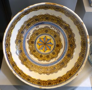Talavera bowl, ceramic - Museo Nacional de Artes Decorativas - Madrid, Spain - DSC08145