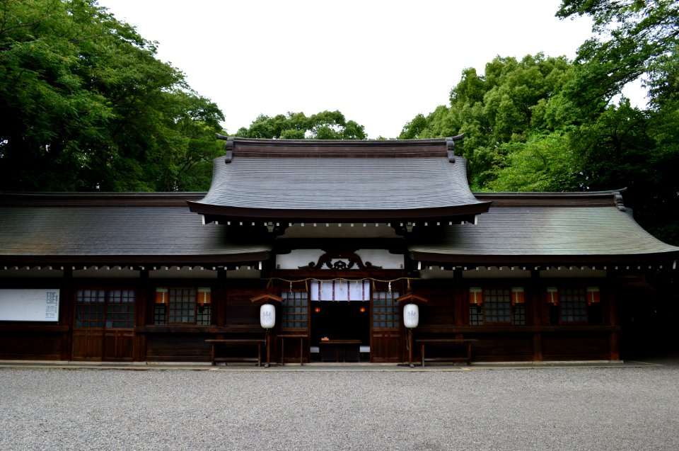 Takakuramusubimiko-jinja haiden-2
