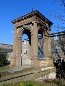 Temple and wall at former Attree Villa, Queen's Park, Brighton (NHLE Code 1381033) (April 2013)