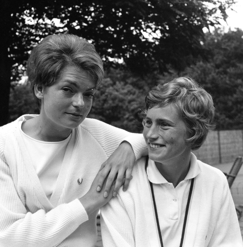 Tennis Nederland tegen Duitsland te Velp sportpark Beekhuizen, Helga Niessen (, Bestanddeelnr 918-1409