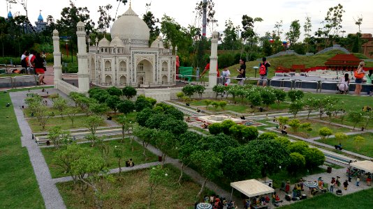 Taj mahal lego photo