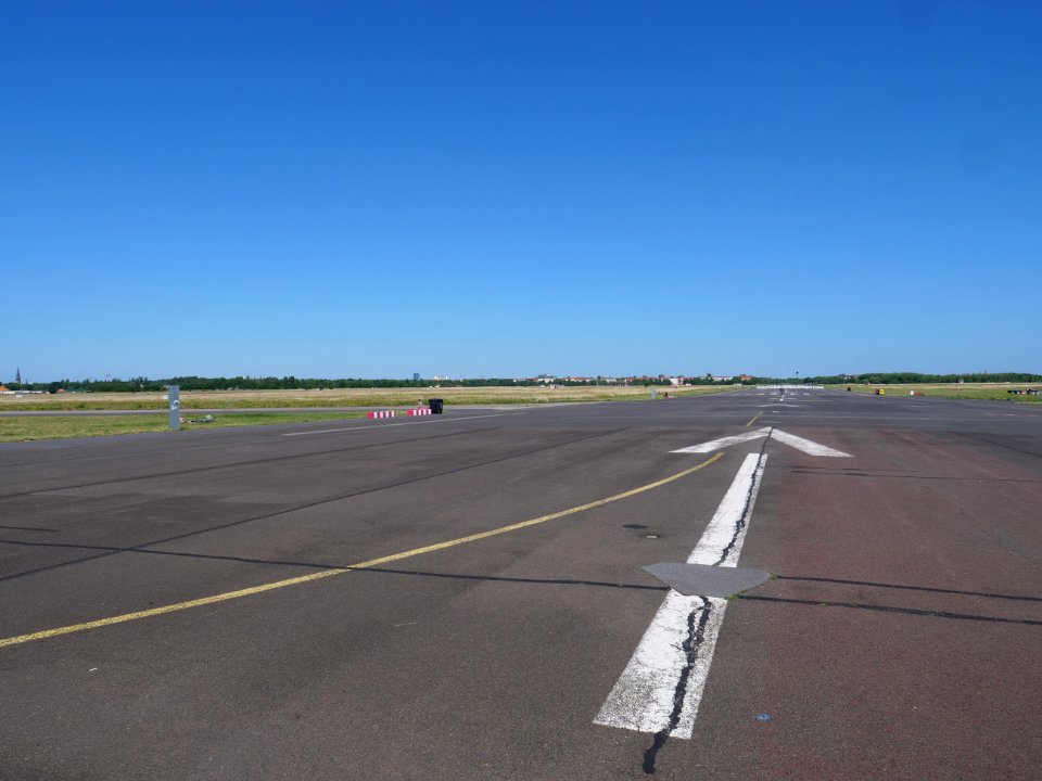Tempelhofer Feld in june 2019 08