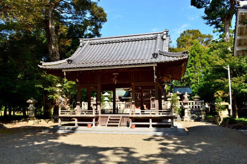 Takebe-jinja (Higashiomi), haiden