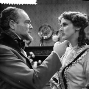 Televisiespel De erfgename, links Max Croiset, rechts Catherine Sloper, Bestanddeelnr 910-8829