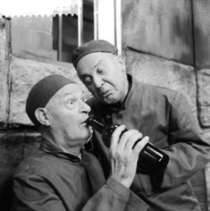 Televisiespel De opgeschreven man, links Jan Lemaire en rechts Frits van Dijk, Bestanddeelnr 910-6779