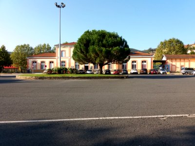Tarare - Place de la Gare, depuis l'avenue Jean Jaurès