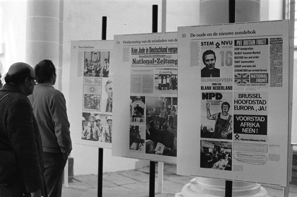 Tekens aan de wand tent. over Nazisme en herlevend fascisme in Amsterdamse Zuiderkerk tm 17 mei, beeld van de tent., Bestanddeelnr 931-4508