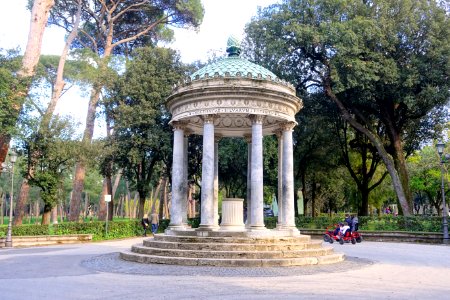Tempio di Diana - Villa Borghese - Rome, Italy - DSC05642