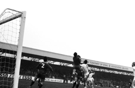 Telstar tegen FC Groningen 0-2, spelmomenten, Bestanddeelnr 927-6309 photo