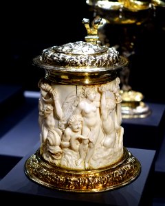 Tankard with triumphal sea gods, E. F. Betzoldt, mount by Adolf Gaap, Augsburg, c. 1670-1680, ivory, gilt silver - Hessisches Landesmuseum Darmstadt - Darmstadt, Germany - DSC00499