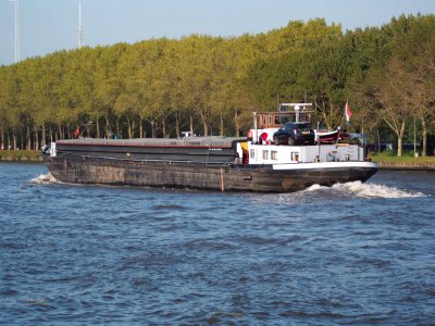 Tara ENI 02315007 at the Amsterdam-Rhine Canal, pic4