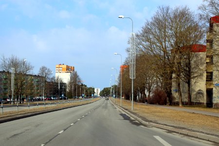 Tallinn Ehitajate tee