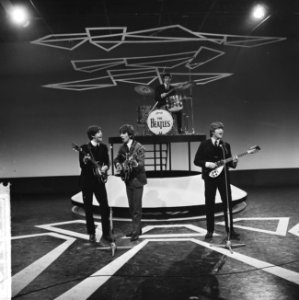 Televisie-optreden van The Beatles in Treslong te Hillegom vlnr. Paul McCartney, Bestanddeelnr 916-5104