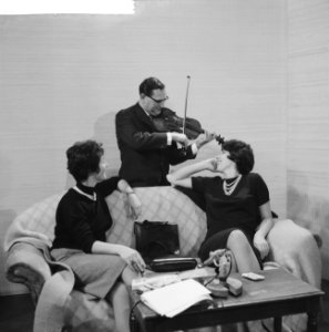 Televisieprogramma In de hoofdrol, vlnr Mies Bouwman, Sam Nijeveen en Corr, Bestanddeelnr 911-7261