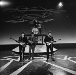 Televisie-optreden van The Beatles in Treslong te Hillegom vlnr. Paul McCartney, Bestanddeelnr 916-5103