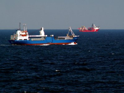 Tello - IMO 7369168 at the Channel