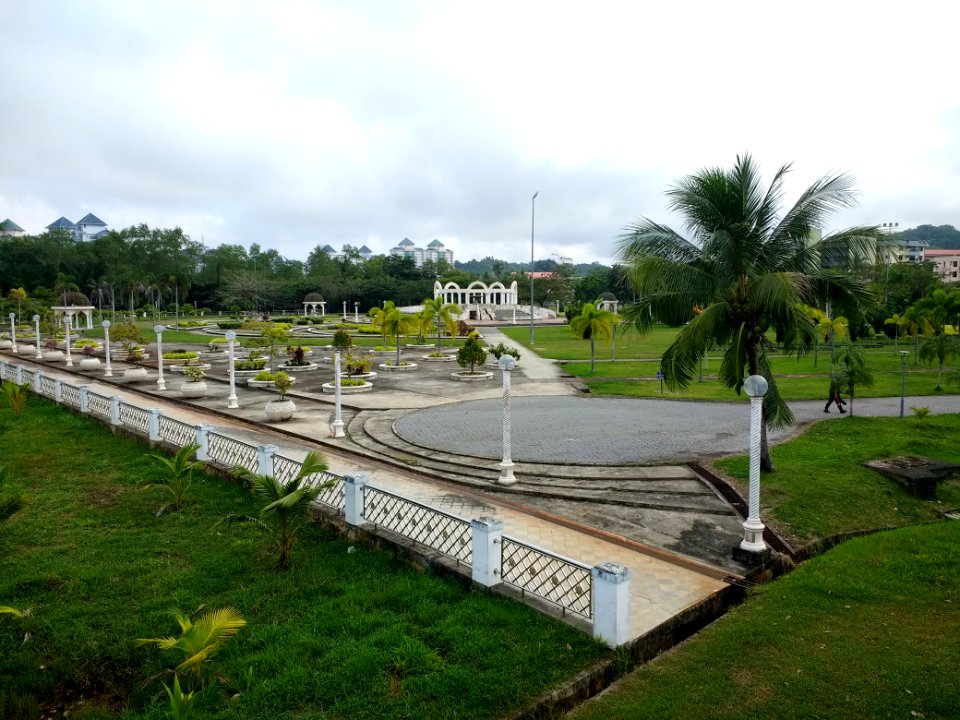 Taman Jubli Perak Sultan Haji Hassanal Bolkiah 1