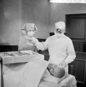 Televisiespel Memorandum van een dokter, uitzending 27-10-1963 als chirurg,…, Bestanddeelnr 915-6459