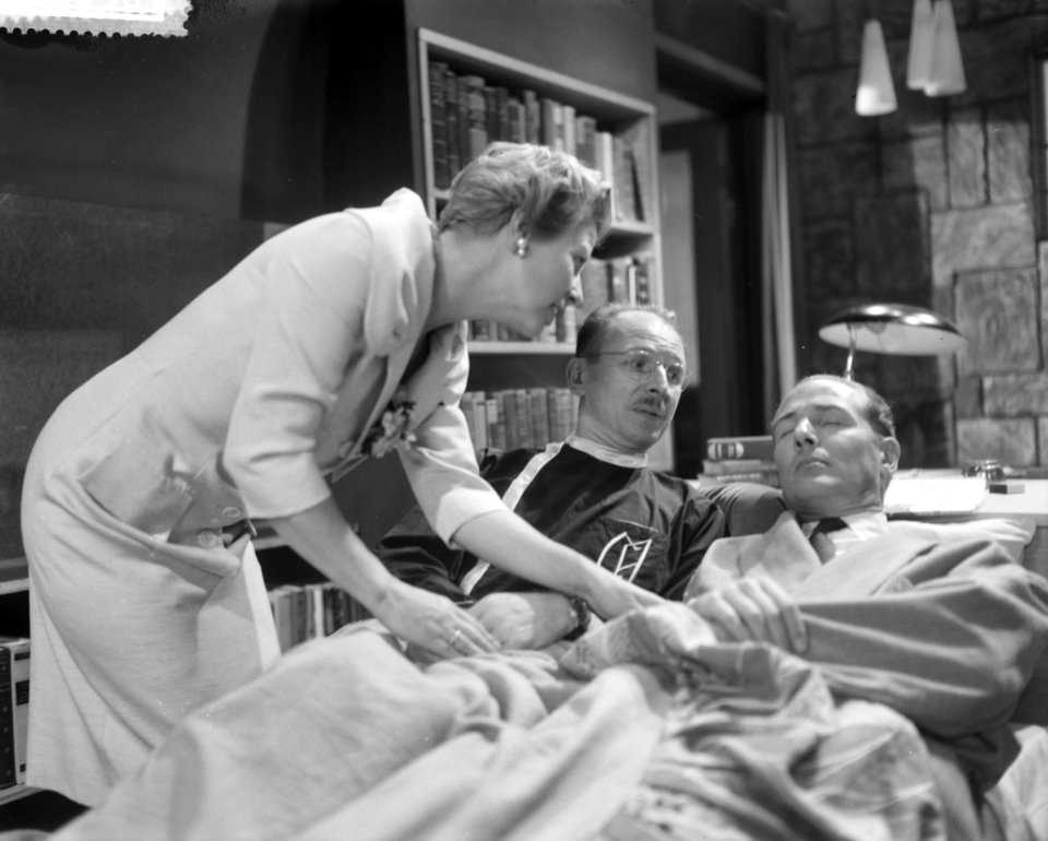 Televisiespel Nina, vlnr Mary Dresselhuys, Henk Rigters en Guus Oster, Bestanddeelnr 911-6656