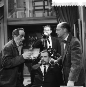 Televisiespel Arsenicum en oude kant, vlnr Joop Doderer, Dick Wama , Ton L, Bestanddeelnr 911-1337