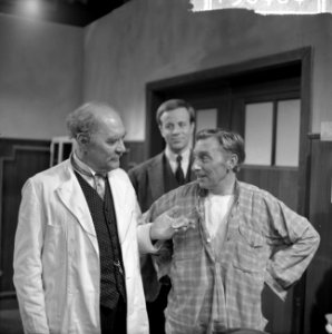 Televisiespel Memorandum van een dokter, uitzending 27-10-1963, links Rob G…, Bestanddeelnr 915-6464