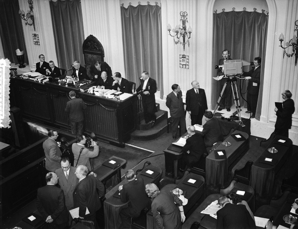 Televisiedebat in Tweede Kamer met televisieopnamen, Bestanddeelnr 907-0073