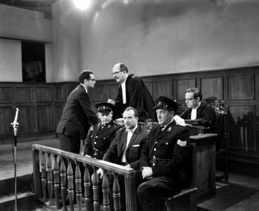 Televisi rechtbank, de zaak Hartveld en Sierhuis, v.l.n. Hartveld, Pr. Mr. Nagel, Bestanddeelnr 914-4571