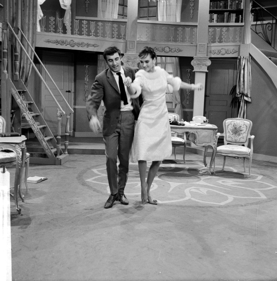Televisieoperette Mijn zusje en ik . Sigrid Koetse en Maxim Hamel, Bestanddeelnr 913-3571