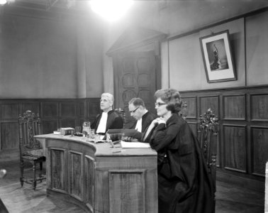 Televisie rechtbank, de zaak Hartveld en Sierhuis, de rechtbank, Bestanddeelnr 914-4575 photo