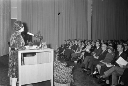 Toespraak door Madzy Rood-de Boer, voorzitter van Pro Juventute, Bestanddeelnr 924-3665