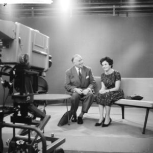 Televisieopname van Anneke Beekman en Louis Frequin, Bestanddeelnr 913-2482