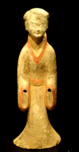 Tomb figurine of a woman, China, Han dynasty, 206 BC to 220 AD, earthenware with traces of white slip and red paint - Östasiatiska museet, Stockholm - DSC09575