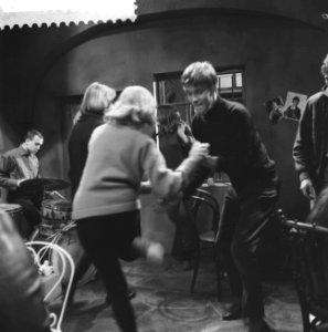 Televisiespel Niks voor Ons , Hans Boswinkel en Thera Verheugen , dansscene in, Bestanddeelnr 911-1814