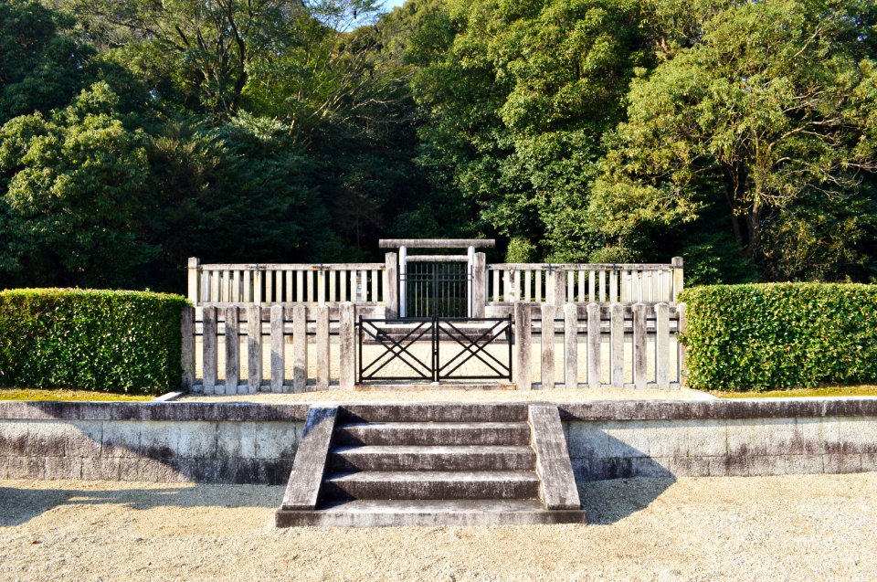 Tomb of Emperor Buretsu, haisho-2