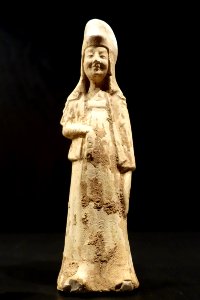 Tomb figurine of a woman, China, Tang dynasty, 618-906 AD, glazed earthenware - Östasiatiska museet, Stockholm - DSC09586