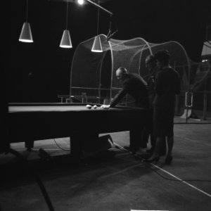 Televisiefoto-uitzending vanuit de Expohal, Piet van de Poll demonstreert biljar, Bestanddeelnr 911-8659