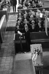 Toespraak door oud premier De Jong, Bestanddeelnr 930-4120