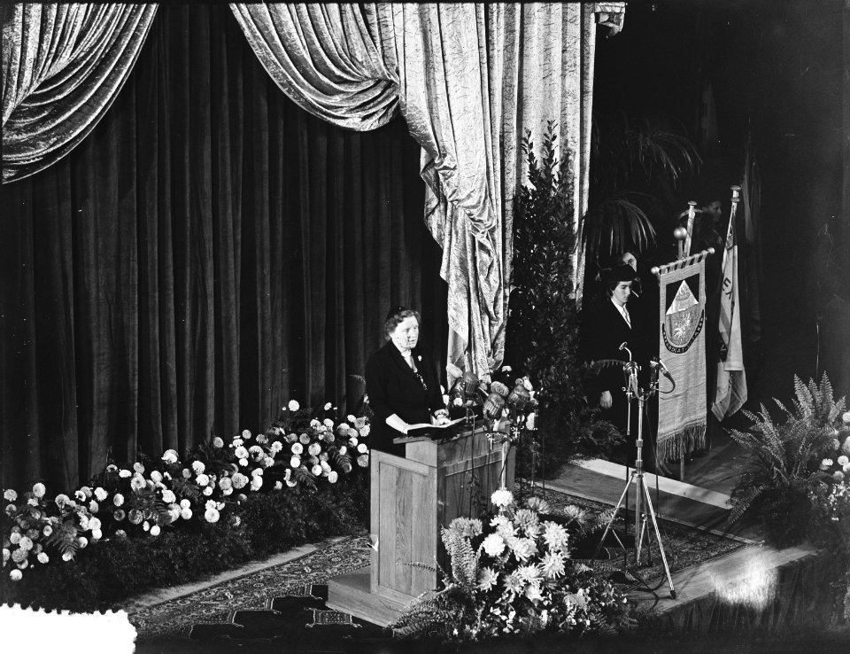Toespraak koningin Juliana in de Koopmansbeurs, Bestanddeelnr 905-9503