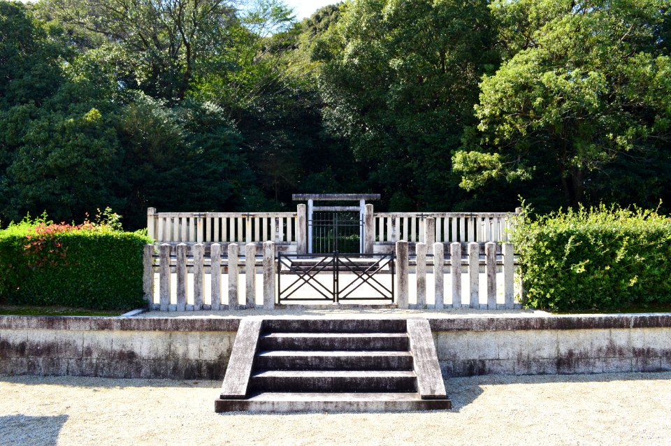 Tomb of Emperor Buretsu, haisho