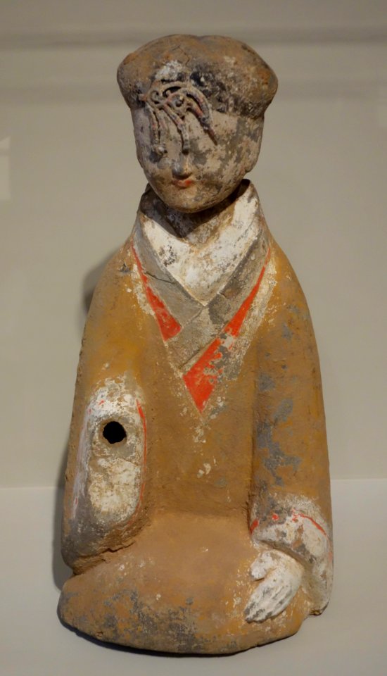 Tomb Figure of a Kneeling Woman, China, Western Han Dynasty, 2nd or 1st century BC, earthenware - Cincinnati Art Museum - DSC03207