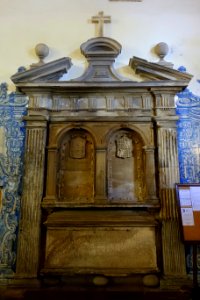 Tombs - Mosteiro de Santa Cruz - Coimbra, Portugal - DSC09648