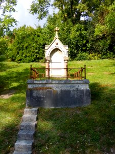 Tombs at Brighton Extra Mural Cemetery, off Lewes Road, Brighton (August 2014) (2)