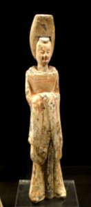 Tomb figurine of a woman, China, Tang dynasty, 618-906 AD, earthenware with traces of paint - Östasiatiska museet, Stockholm - DSC09536