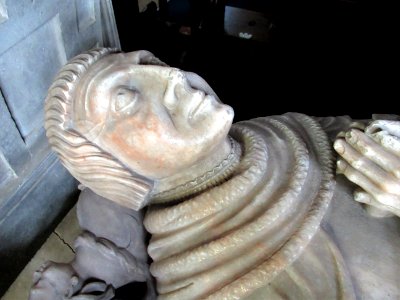 Tomb of first Lord Mordaunt, Turvey 01
