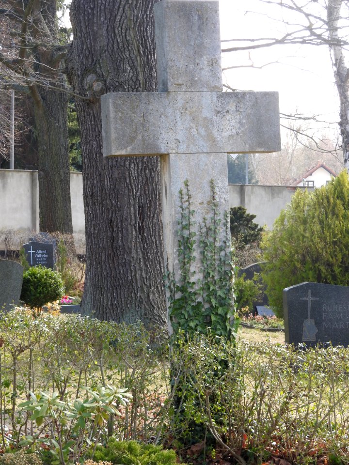Tomb Simcik Zwötzen 7