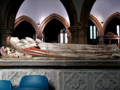 Tomb of John Mordaunt, Turvey 09